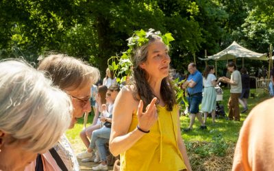 16.05.2026 – 14.00 Uhr Frau Holle und der Hollerbusch